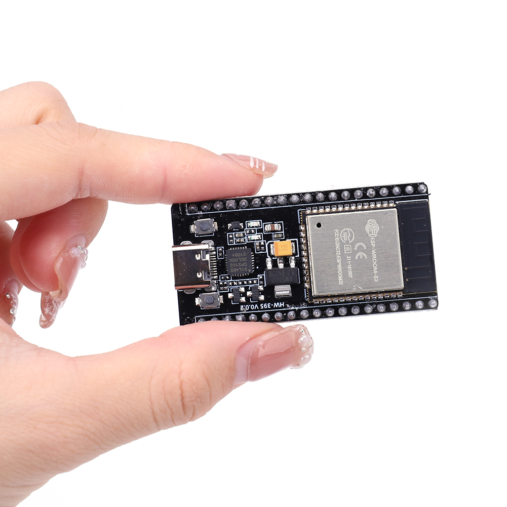 ESP32 Nodemcu ESP32 لوح تمديد  - مراجعة Nodemcu 32S وسعره